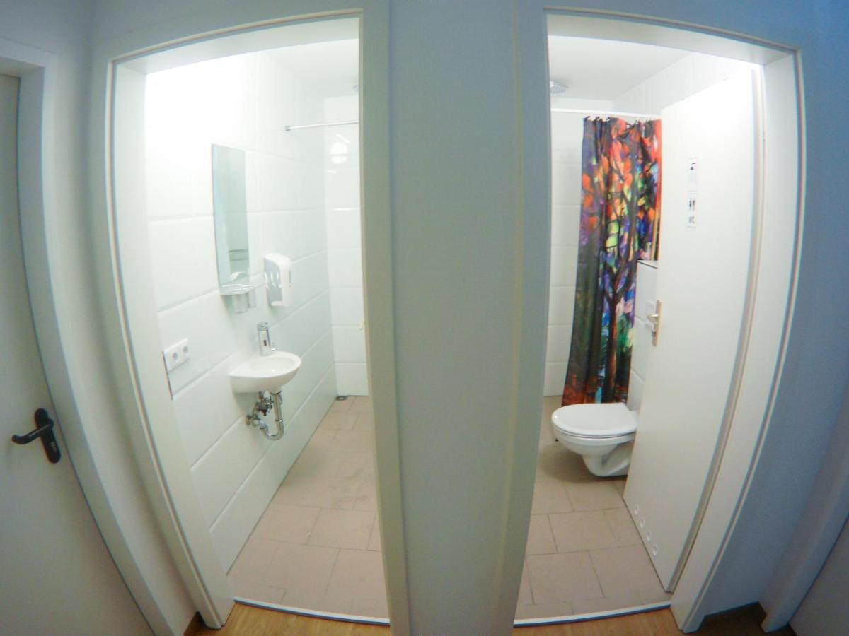 Hostel & Monteurzimmer Bei Hansezimmer Hambourg Extérieur photo