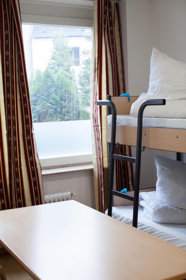Hostel & Monteurzimmer Bei Hansezimmer Hambourg Extérieur photo